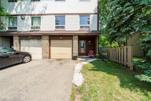 16-80 Old Country Dr, Kitchener, ON, N2E2E5 | Card Image