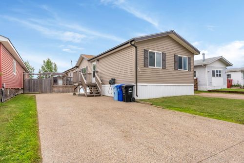 224 Clausen Cres, Fort Mcmurray, AB, T9K2H7 | Card Image