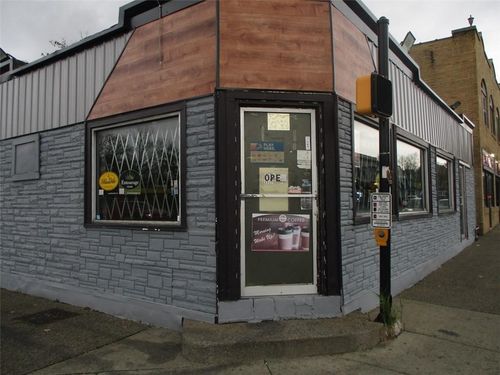 1176 Portland Ave, Rochester, NY, 14621-3948 | Card Image