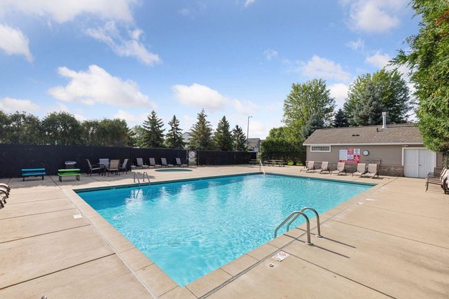 The community pool and wading pool are just a few blocks away | Image 31