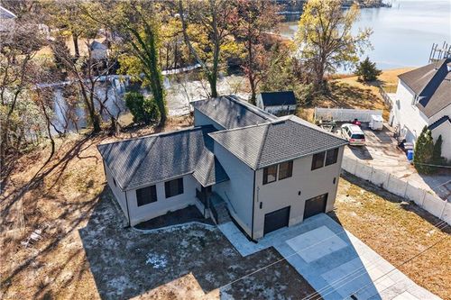 5111 Sweetbriar Cir, Portsmouth, VA, 23703-4609 | Card Image