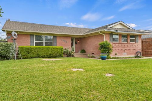 1233 Bardfield Ave, Garland, TX, 75041-5008 | Card Image