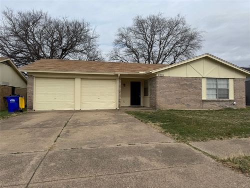 6225 Stardust Dr S, Watauga, TX, 76148-3235 | Card Image