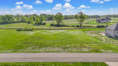 222 Ridgefield Dr, Nicholasville, KY, 40356-3017 | Card Image