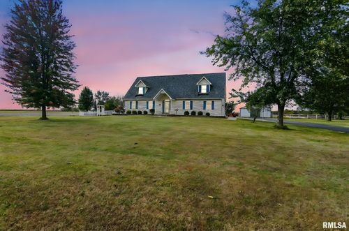 7713 W Outer Rd, Sherman, IL, 62684-8418 | Card Image