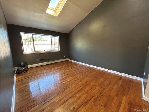 apt-2-383 Huntington Ave, Bronx, NY, 10465-3068 | Card Image