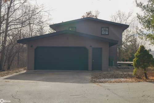 12317 Celestia Dr, Burlington, IA, 52601-8565 | Card Image