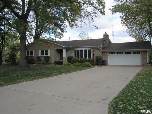 233 Manor Dr, Riverdale, IA, 52722-5725 | Card Image