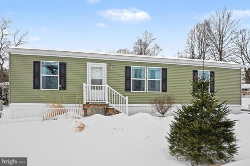 84 Mansfield Dr, MACUNGIE, PA, 18062-9226 | Card Image