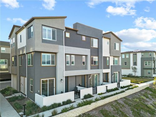 27129 Valley Oak Pl, Valencia, CA, 91381-2199 | Card Image