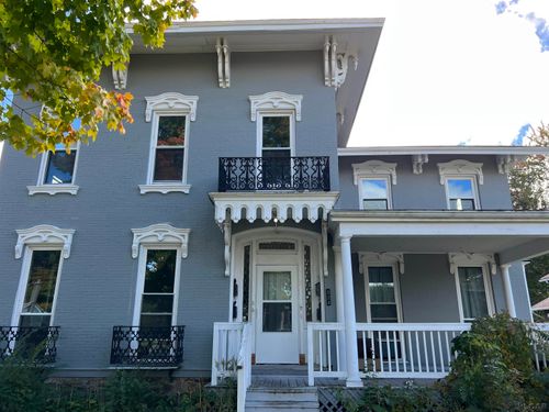 224 E Front St, Adrian, MI, 49221-2734 | Card Image