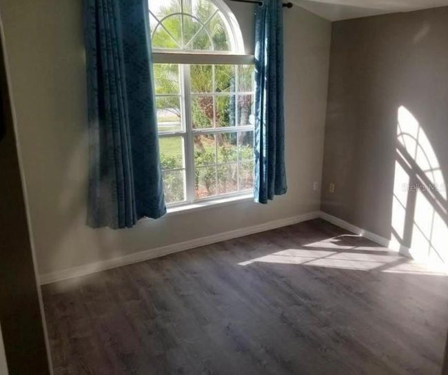 2113 Aitkin Loop, House other with 3 bedrooms, 2 bathrooms and null parking in Leesburg FL | Image 8