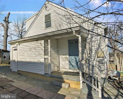 5804 63rd Pl, RIVERDALE, MD, 20737-2517 | Card Image