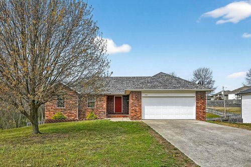 831 Pershing St, Willard, MO, 65781-8150 | Card Image