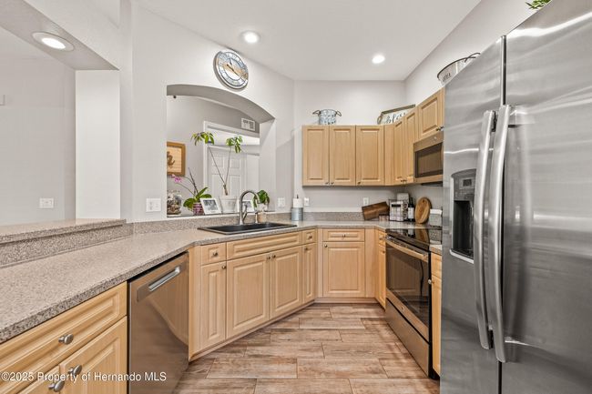 4210 Silver Berry Ct, House other with 3 bedrooms, 2 bathrooms and null parking in SPRING HILL FL | Image 14