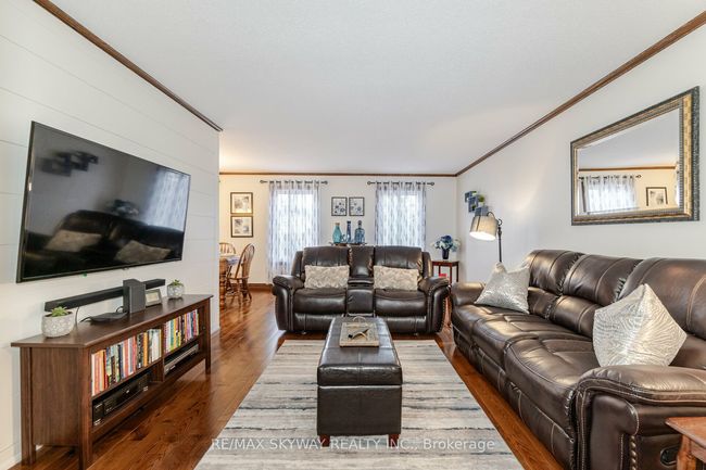 13 Mcgillivary Cres, House other with 4 bedrooms, 3 bathrooms and 4 parking in Brampton ON | Image 8