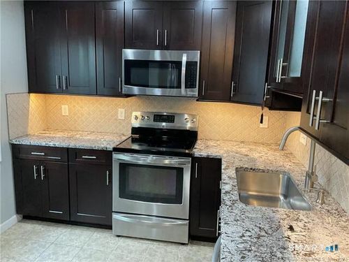 84-25 Padanaram Rd, Danbury, CT, 06811-4811 | Card Image