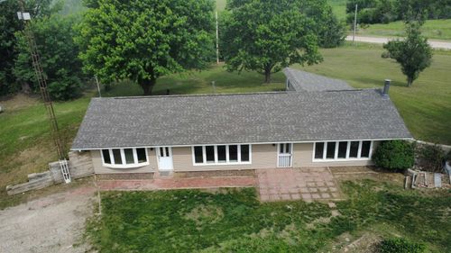 211 S Meridian Rd, Wellington, KS, 67152-8387 | Card Image