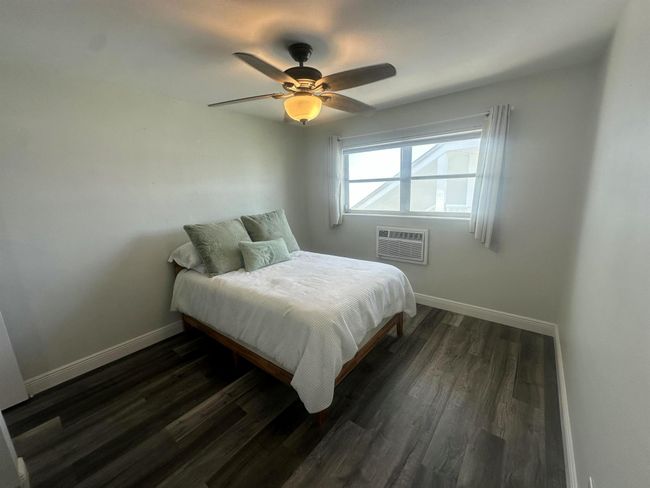 7 - 143 Yacht Club Drive Drive, Condo with 2 bedrooms, 1 bathrooms and null parking in North Palm Beach FL | Image 6