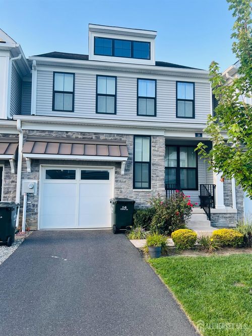 16 Clover Ln, Monroe, NJ, 08831-7177 | Card Image
