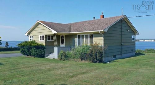 639 Highway 3, Lower East Pubnico, NS, B0W2A0 | Card Image