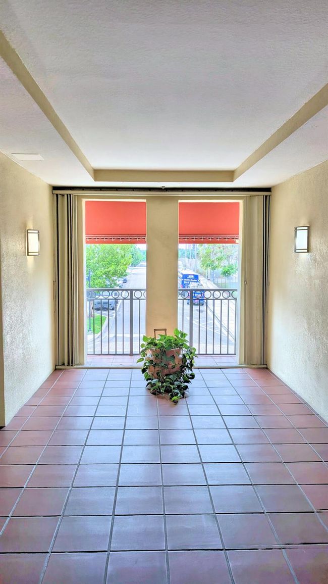 APT-203 - 720 S Sapodilla Ave, Condo with 1 bedrooms, 1 bathrooms and null parking in West Palm Beach FL | Image 21