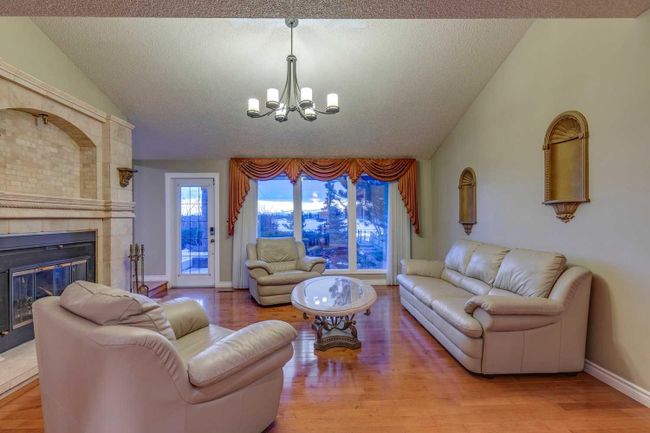 305 East Chestermere Drive, Home with 4 bedrooms, 2 bathrooms and 6 parking in Chestermere AB | Image 14