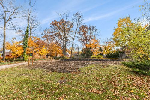 2656 Beechwood Dr Se, East Grand Rapids, MI, 49506-4207 | Card Image