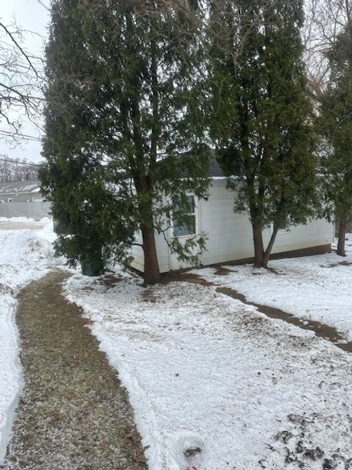 380 Ivanhoe Rd, Grayslake, IL, 60030-9749 | Card Image