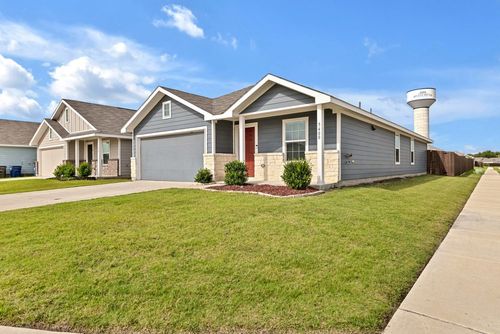 5400 Finbrooke Dr, Princeton, TX, 75407-5658 | Card Image
