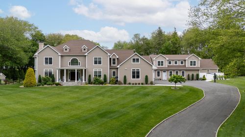 15A Shore Rd, Waterford, CT, 06385-3730 | Card Image