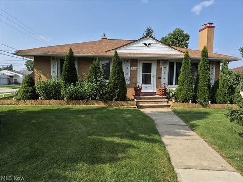 3150 Jeanne Dr, Cleveland, OH, 44134-5227 | Card Image