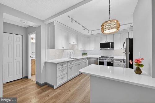 unit-33g-400 Glendale Rd, HAVERTOWN, PA, 19083-3172 | Card Image