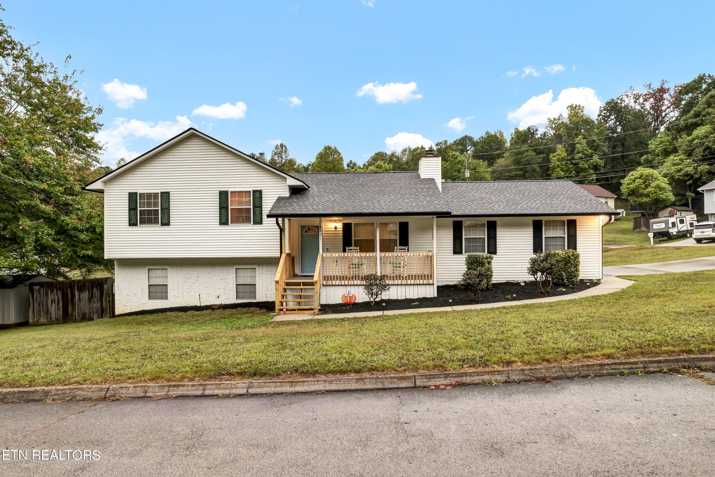 Silent Brook Ln, Knoxville, TN 37921