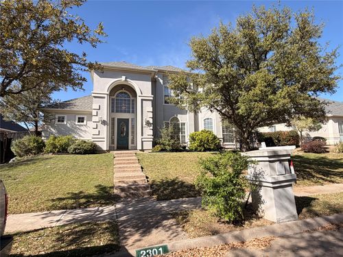 2301 Clearspring Drive S, Irving, TX, 75063 | Card Image
