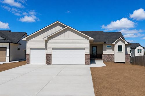 5881 N Saint Paul Ct, Wichita, KS, 67204-5394 | Card Image