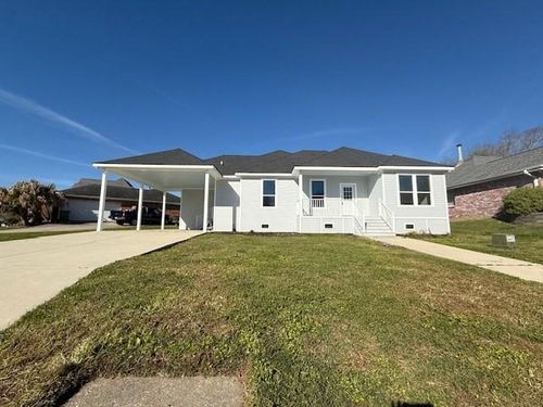 104 Chimaera Ln, Slidell, LA, 70458-9000 | Card Image