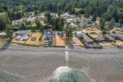 35 Bowser Rd, Bowser, BC, V0R1G0 | Card Image