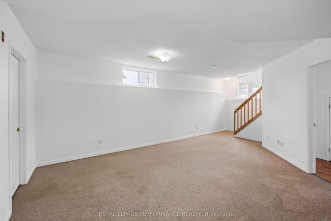 B - 541B Blvd Devista, House attached with 3 bedrooms, 2 bathrooms and 4 parking in Alfred ON | Image 21
