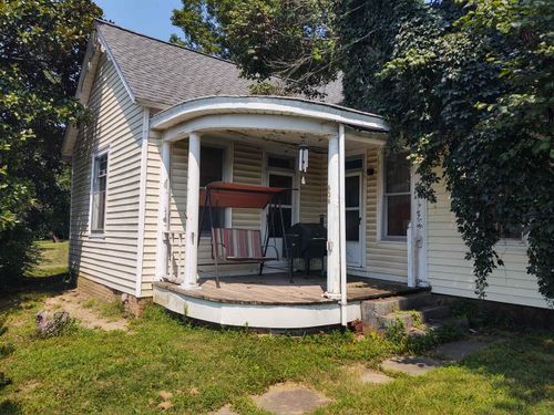 604 W Vine St, Vienna, IL, 62995-1516 | Card Image