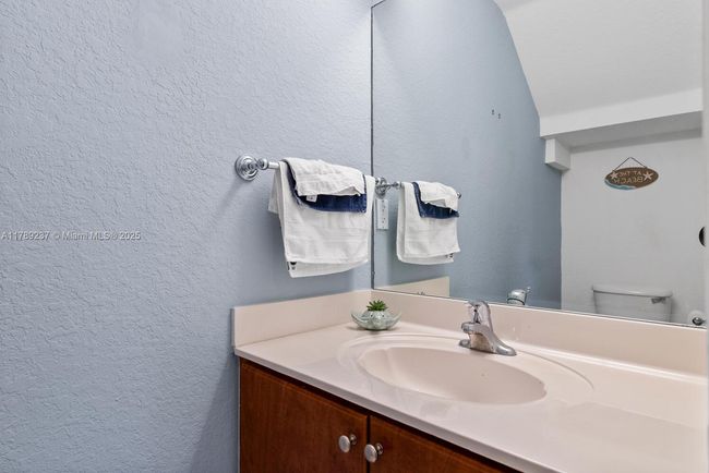 21937 Sw 88 Th Path, Townhouse with 3 bedrooms, 3 bathrooms and null parking in Cutler Bay FL | Image 6