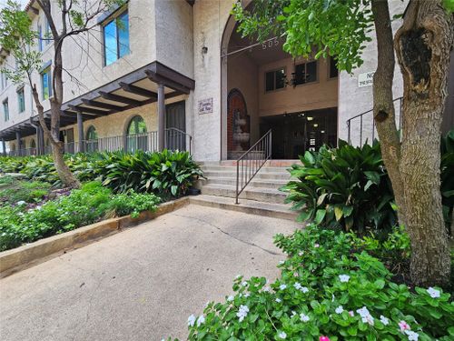 apt-108-505 W 7th St, Austin, TX, 78701-2827 | Card Image