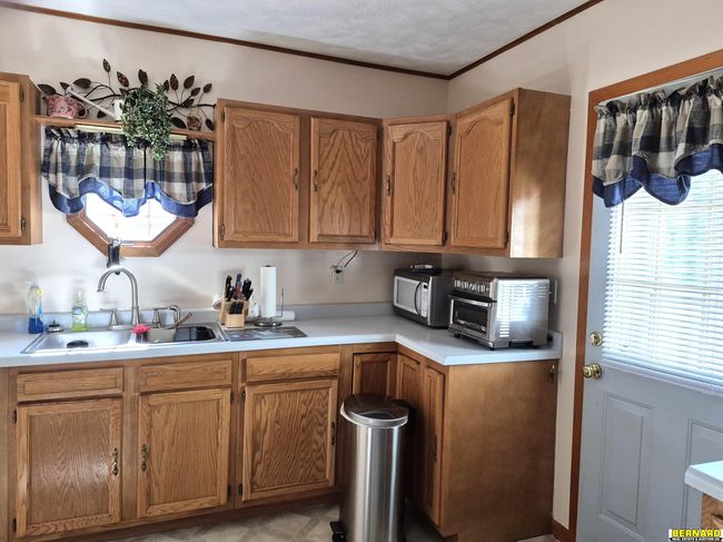 1112 10 Th St, House other with 3 bedrooms, 2 bathrooms and 1 parking in Auburn NE | Image 9