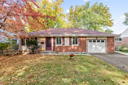 2006 Thornwood Lane, Northbrook, IL, 60062 | Card Image