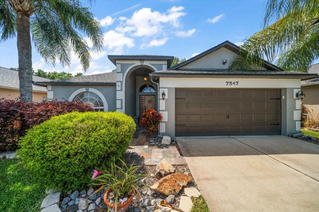 7347 Newhall Pass Lane, House other with 3 bedrooms, 2 bathrooms and null parking in Wesley Chapel FL | Image 4