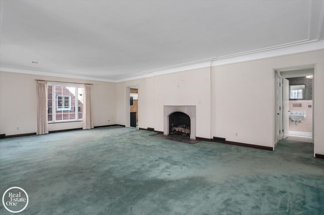 Living Room to Den | Image 6