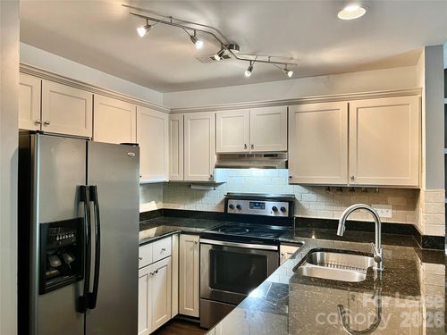 7-3306 Selwyn Farms Ln, Charlotte, NC, 28209-5007 | Card Image