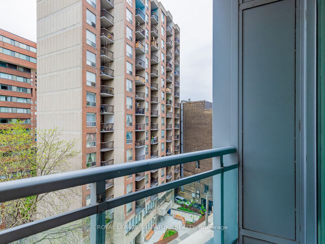 709 - 8 Scollard St, Condo with 0 bedrooms, 1 bathrooms and null parking in Toronto ON | Image 18