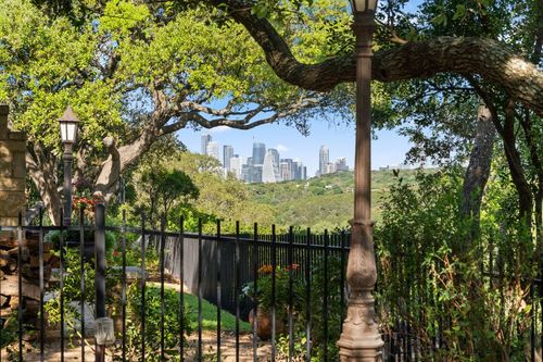2717 Bartons Bluff Ln, Austin, TX, 78746-7988 | Card Image