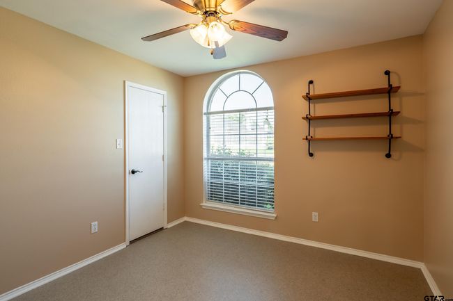 5709 Mustang Trl, House other with 4 bedrooms, 2 bathrooms and null parking in Tyler TX | Image 16